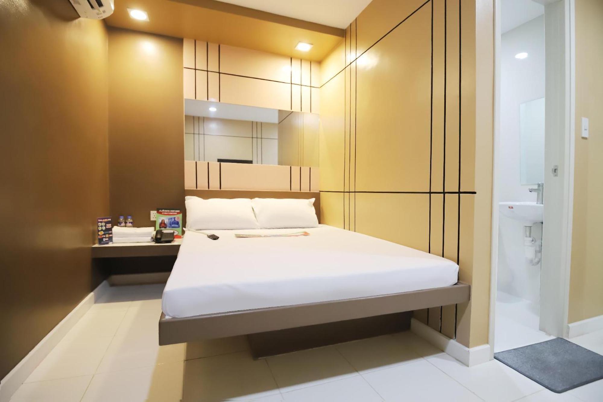 Astrotel Divisoria Manila Exteriör bild